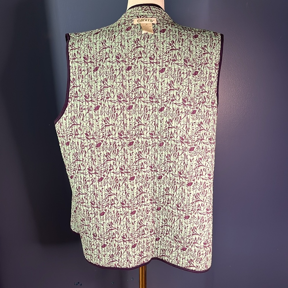 Orvis Women's REVERSIBLE quilted vest, size M, 2 patterns, mini print & patches - Picture 5 of 14